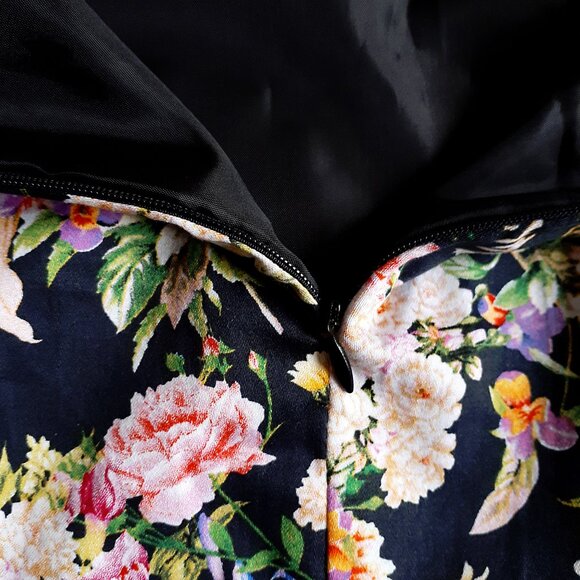 MARIO SERRANI Pencil Skirt with Back Slit in Garden Blossom Floral Print - Picture 5 of 13